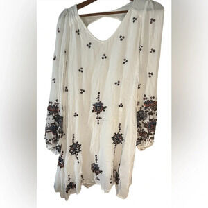 Free People Boho oversized white festival top,  floral long sleeve lined size SP